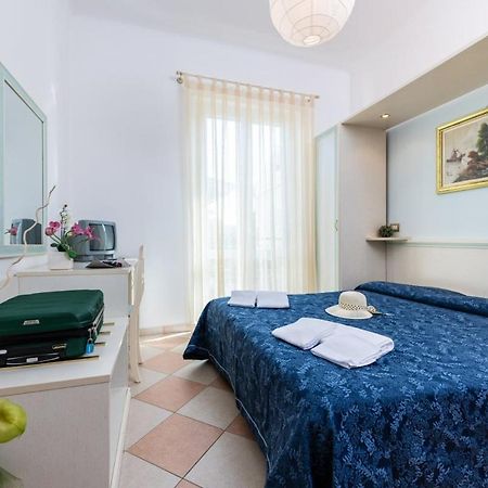 Hotel Bruna Martinsicuro Dış mekan fotoğraf