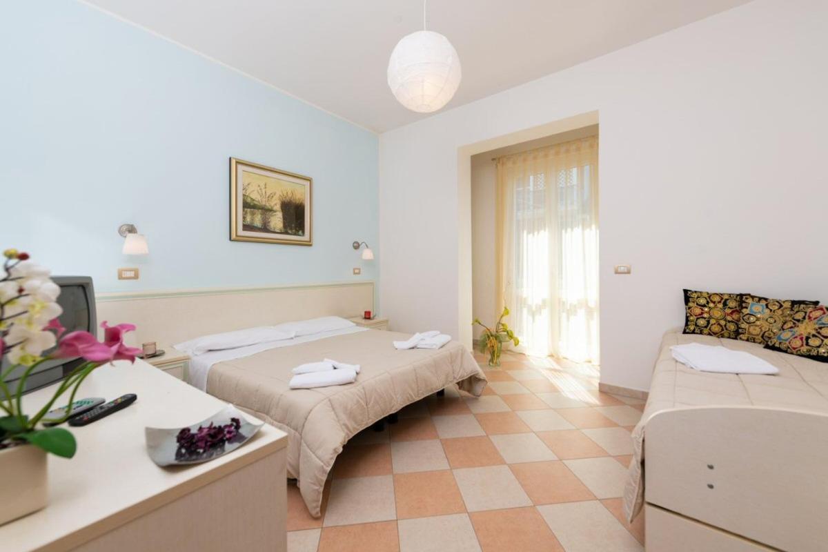 Hotel Bruna Martinsicuro Dış mekan fotoğraf