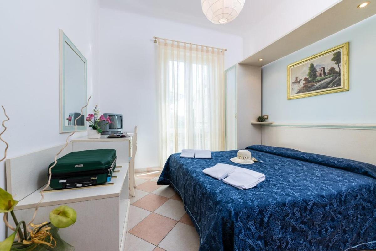 Hotel Bruna Martinsicuro Dış mekan fotoğraf